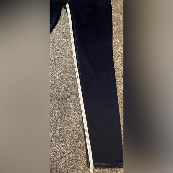 LEVI'S 524 Skinny Dark Wash Stretchy‎ Jeans Sz 7/28 EUC B-45 - Picture 2 of 10